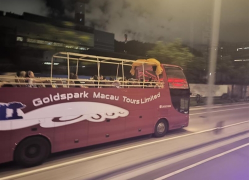 オープントップバス